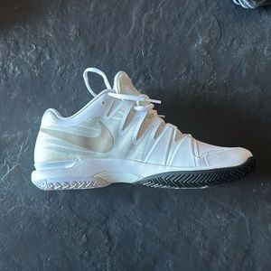 NWT Nike tennis shoes